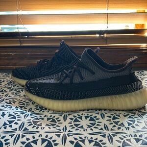 Adidas “Carbon” Yeezy Boost 350 V2